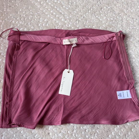 By Together Satin Strapless Tube Top Dusty Rose Mauve, Size Medium, NWT - Picture 11 of 12